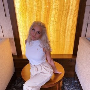 Meet your Posher, Alyssa